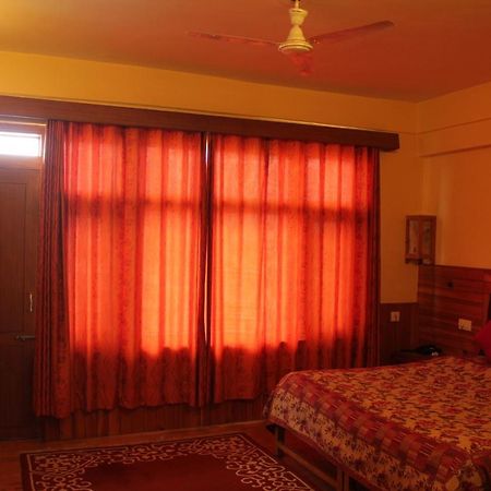 Pema Thang Hotel Kangra Exterior foto