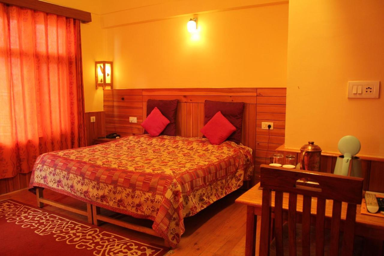 Pema Thang Hotel Kangra Exterior foto